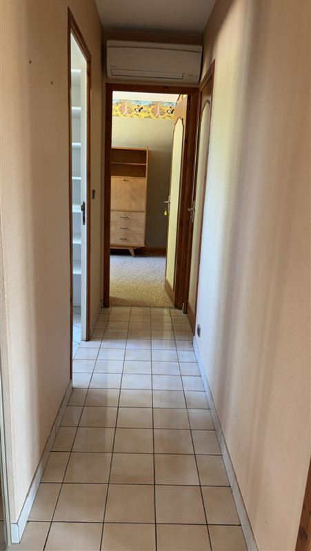 Couloir propre après nettoyage de maison à Villeneuve-sur-Lot